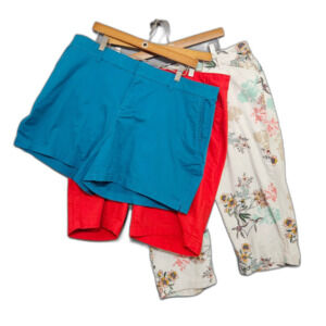 Lot of 3 18w Mom Shorts and Capris Floral and Solid One New with Tags